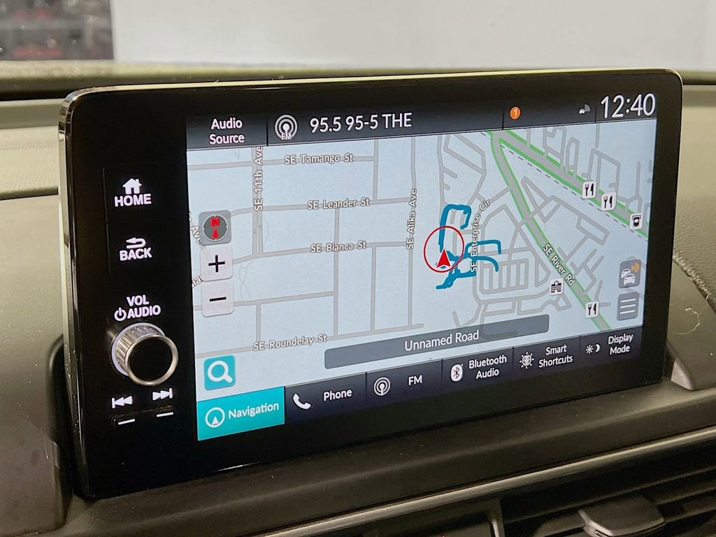 Used 2024 Honda Pilot Elite image 12