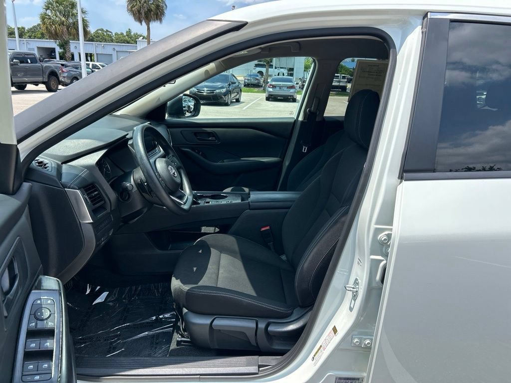 Certified 2024 Nissan Rogue S FWD image 17