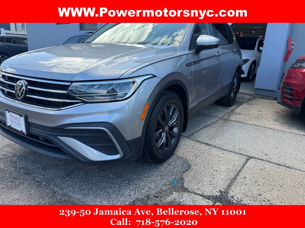 Used 2022 Volkswagen Tiguan SE w/ Panoramic Sunroof Package AWD/4WD image 1