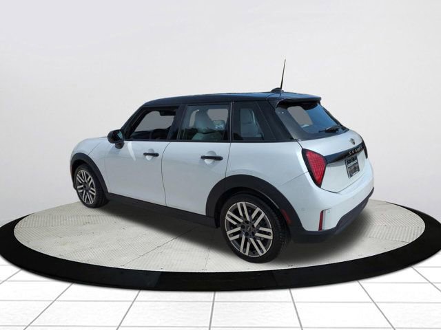 Used 2026 MINI Cooper 4-Door Hardtop image 5