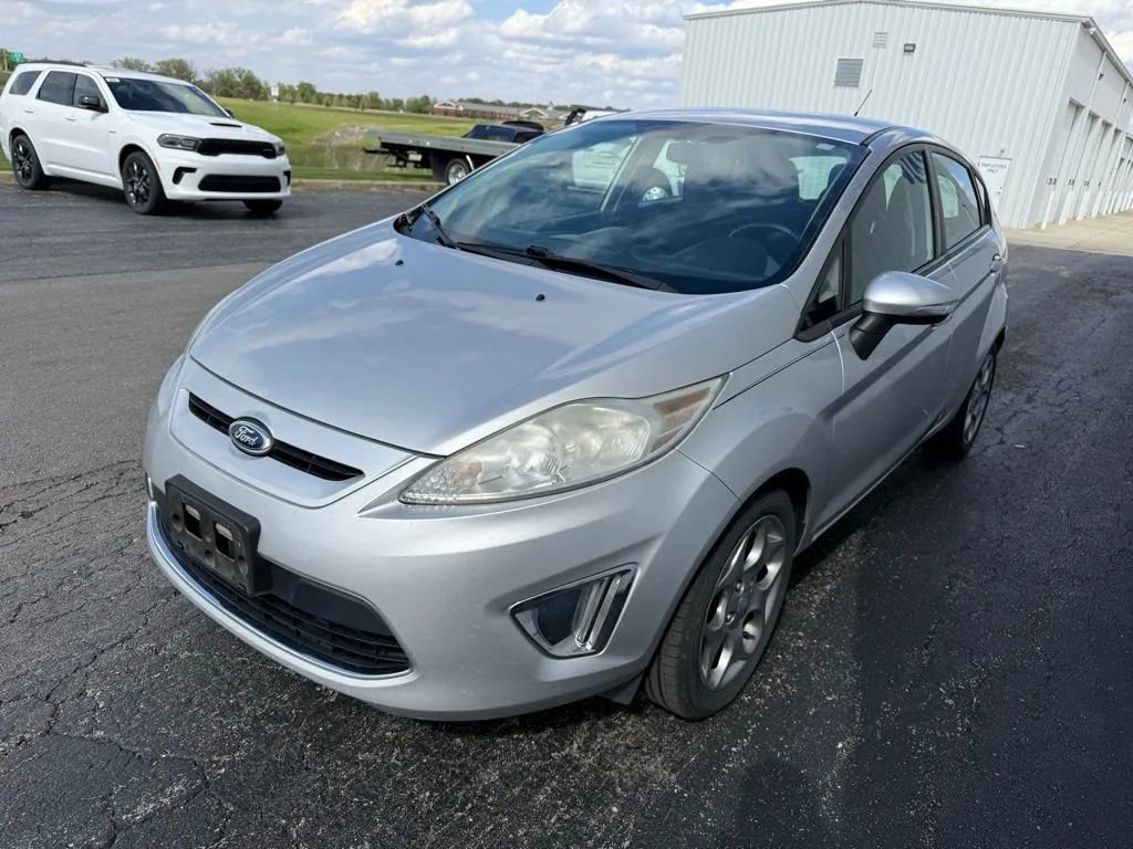 Used 2012 Ford Fiesta SES FWD image 3