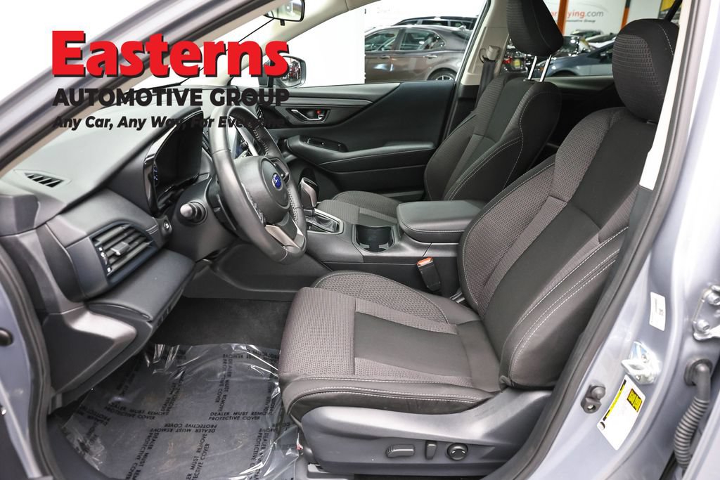 Used 2025 Subaru Outback Premium AWD/4WD image 14
