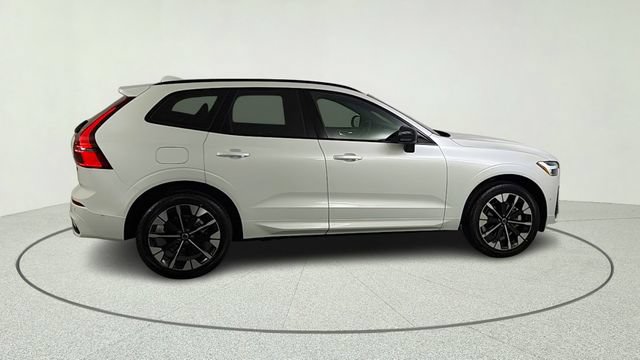 New 2026 Volvo XC60 B5 Plus w/ Climate Package AWD/4WD image 8