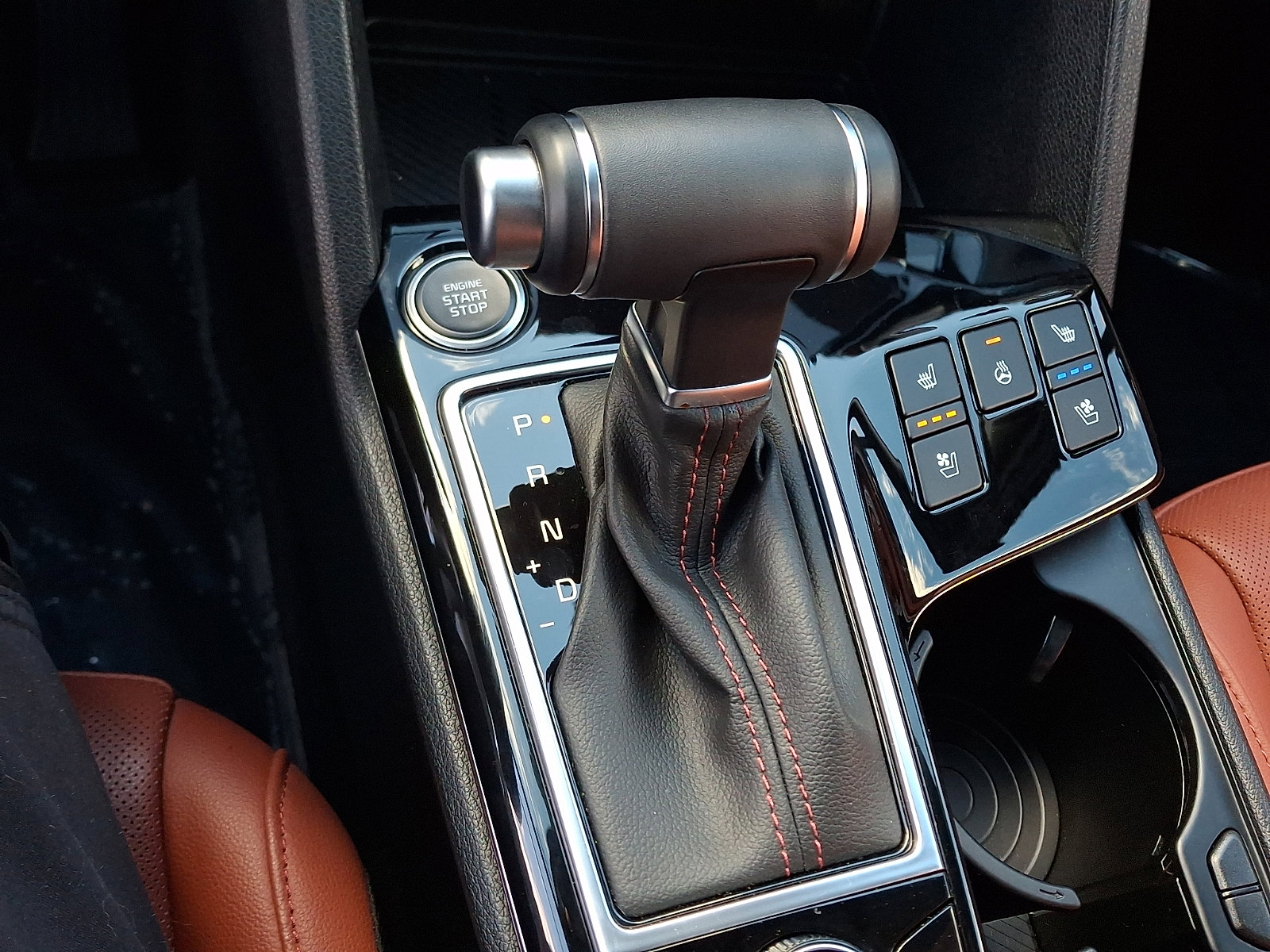 Certified 2025 Kia Sportage SX image 16