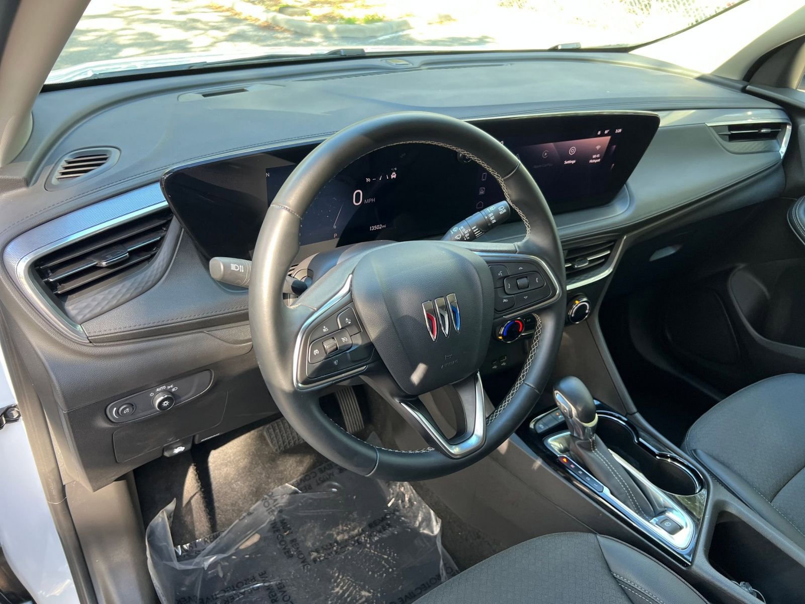 Used 2025 Buick Encore GX Preferred image 29