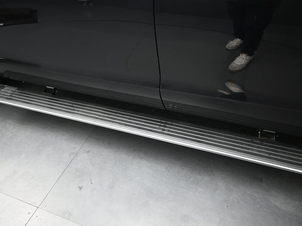 Used 2024 Ford Expedition Max Limited image 12