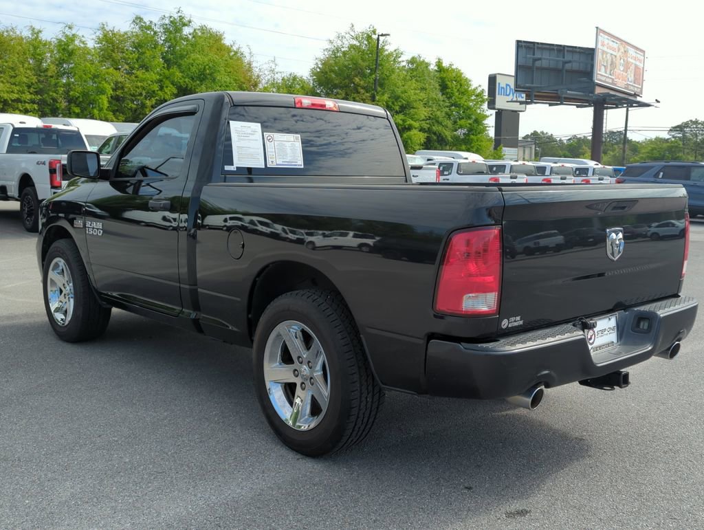 Used 2015 RAM 1500 Express RWD image 5
