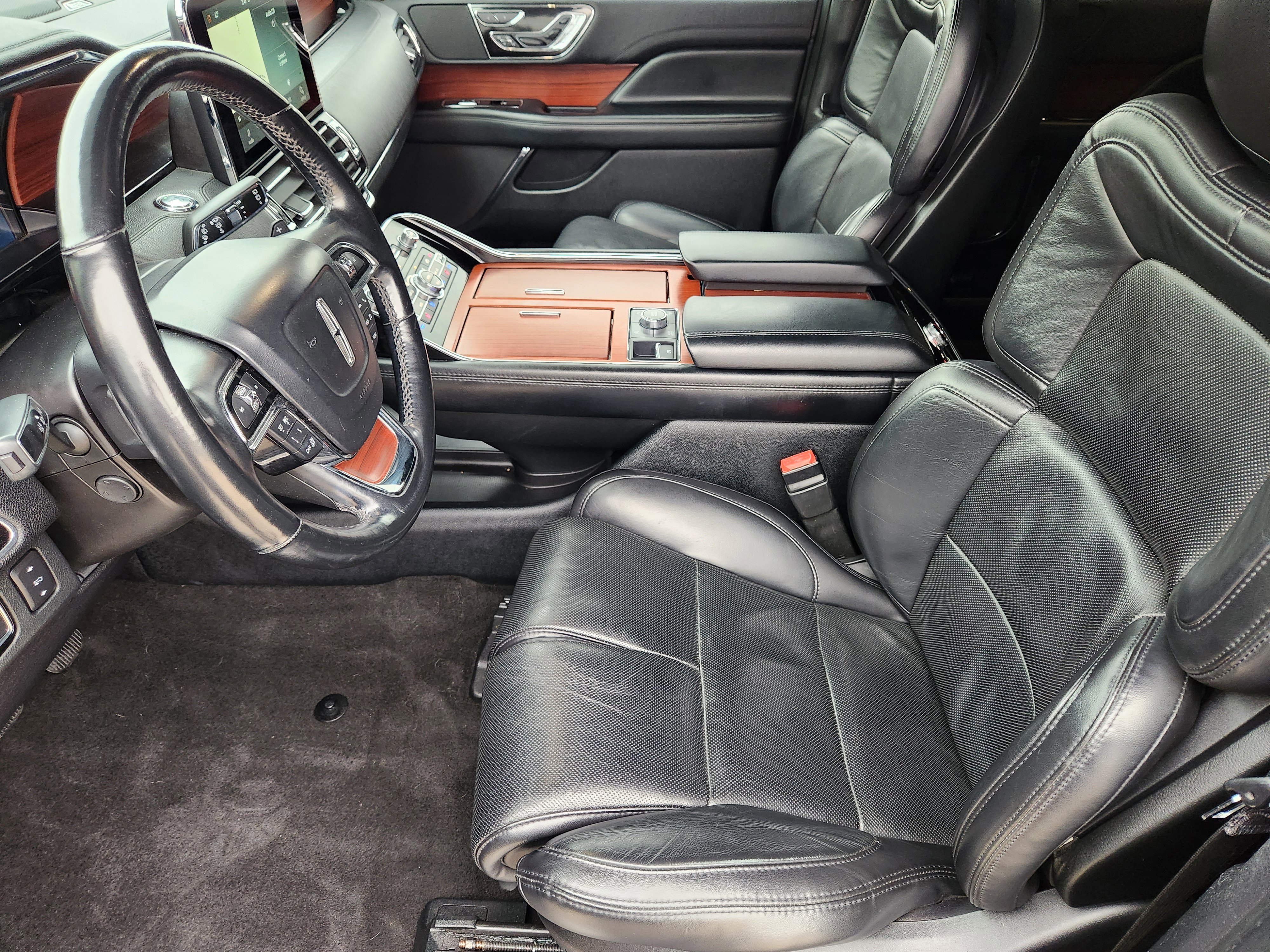 Used 2021 Lincoln Navigator L Reserve image 13