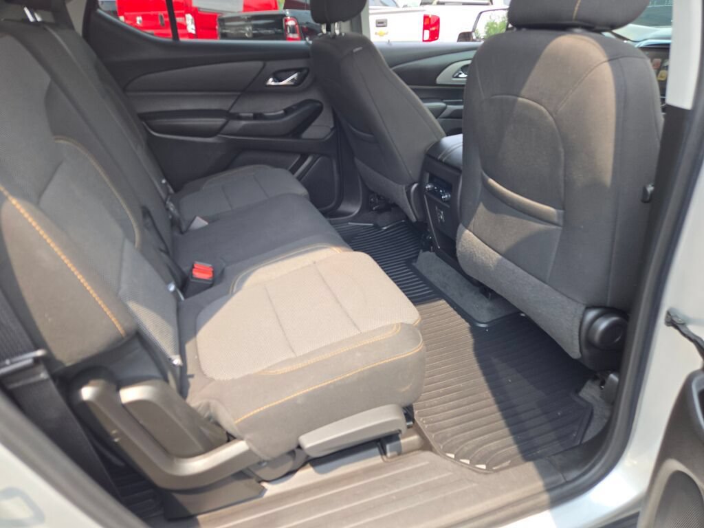 Used 2019 Chevrolet Traverse LT FWD image 11