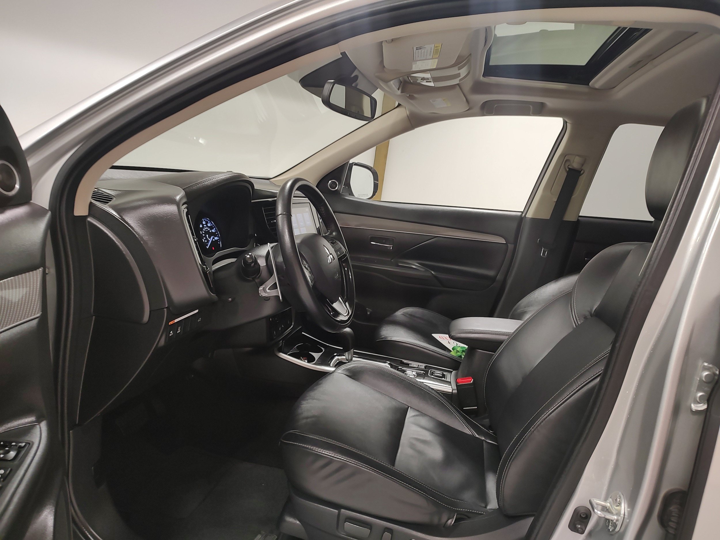 Used 2020 Mitsubishi Outlander GT AWD/4WD image 10