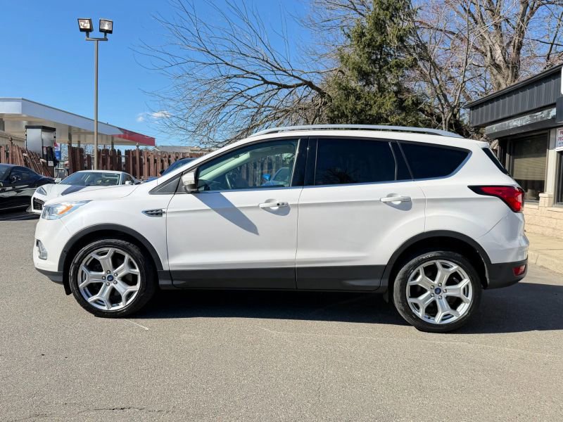 Used 2019 Ford Escape Titanium w/ U9j03 - Titanium Tow Package image 8