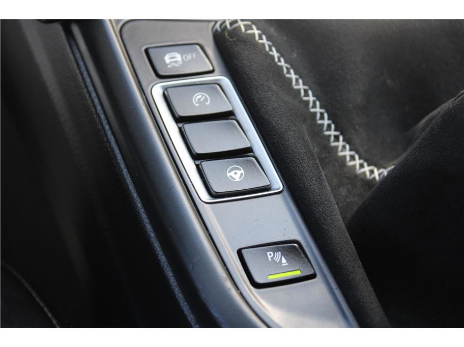 Used 2015 BMW M4 Coupe w/ Executive Package RWD image 27