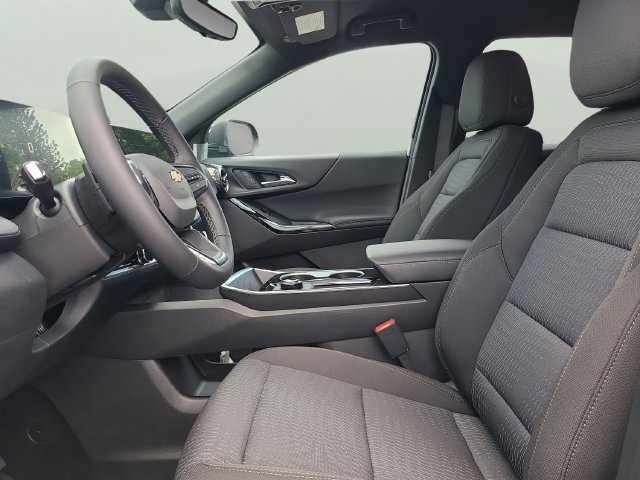 New 2026 Chevrolet Equinox LT w/ Safety and Technology Package FWD image 19