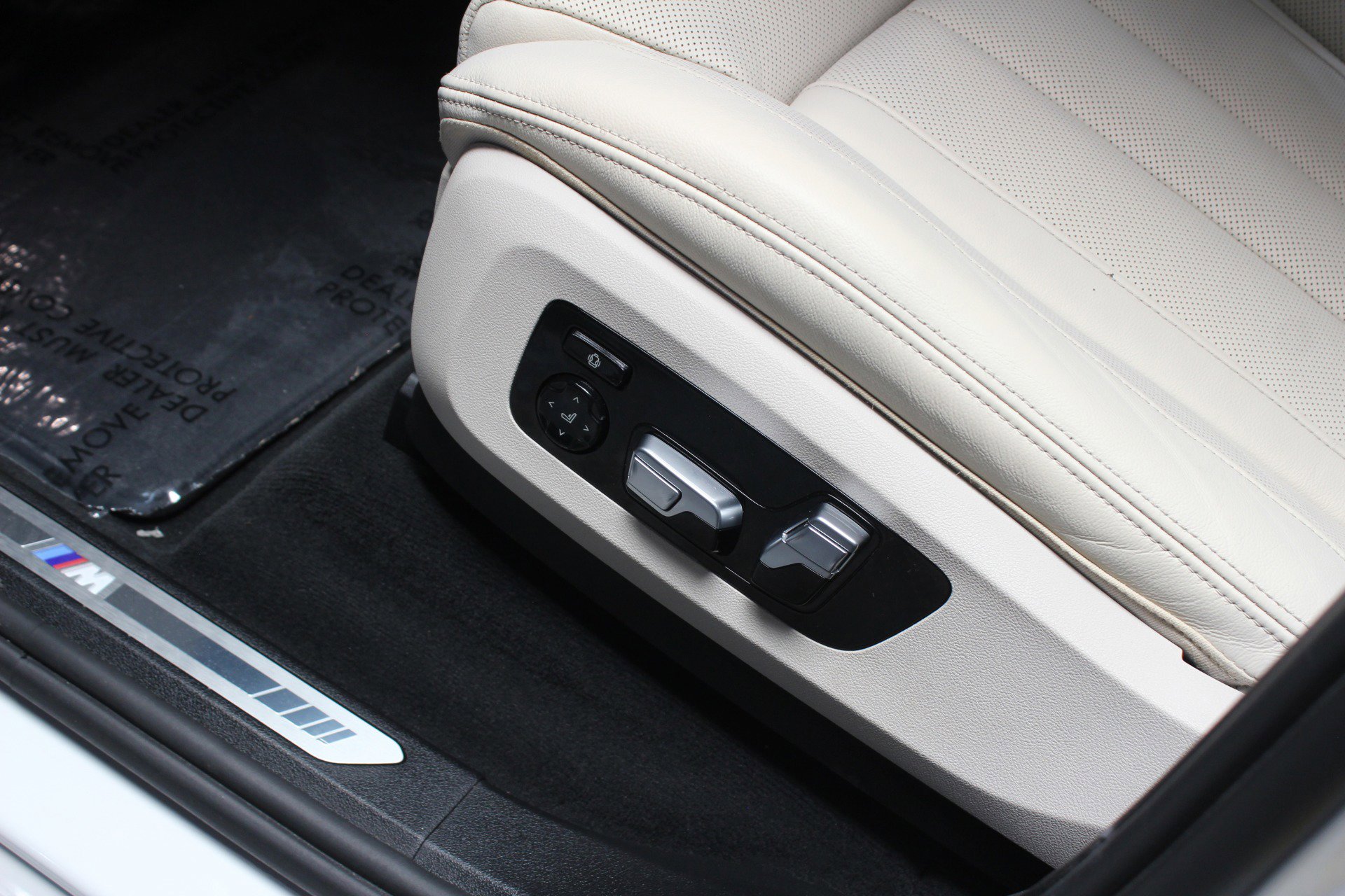 Used 2021 BMW X5 sDrive40i w/ M Sport Package image 27