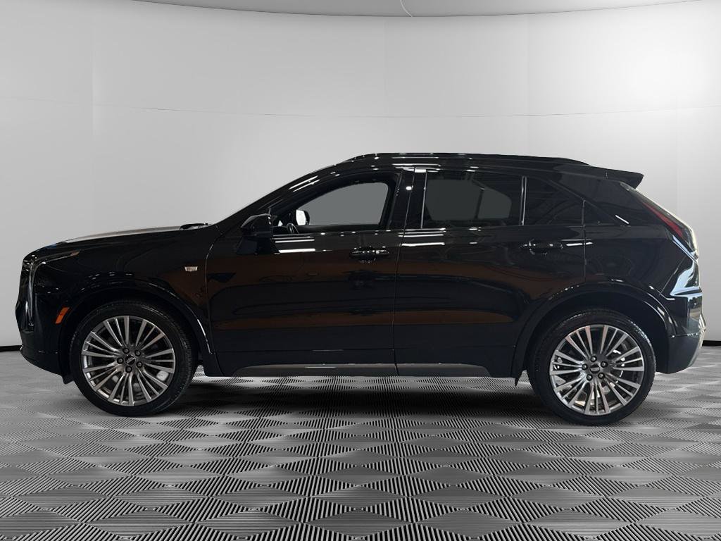 Used 2024 Cadillac XT4 Sport AWD/4WD image 2