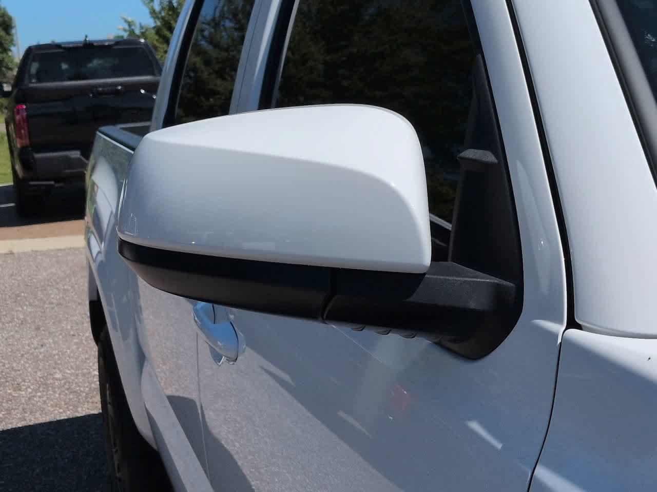 Used 2023 Toyota Tacoma SR AWD/4WD image 12