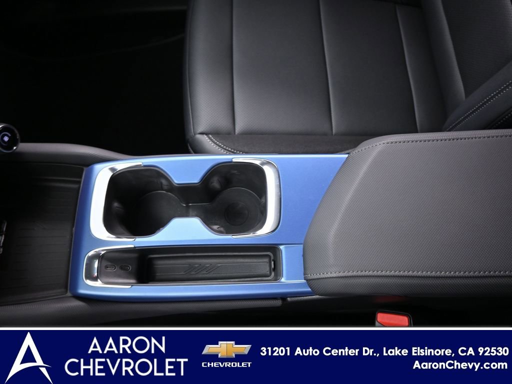 New 2026 Chevrolet Equinox EV LT w/ LPO, Blackout Package AWD/4WD image 12
