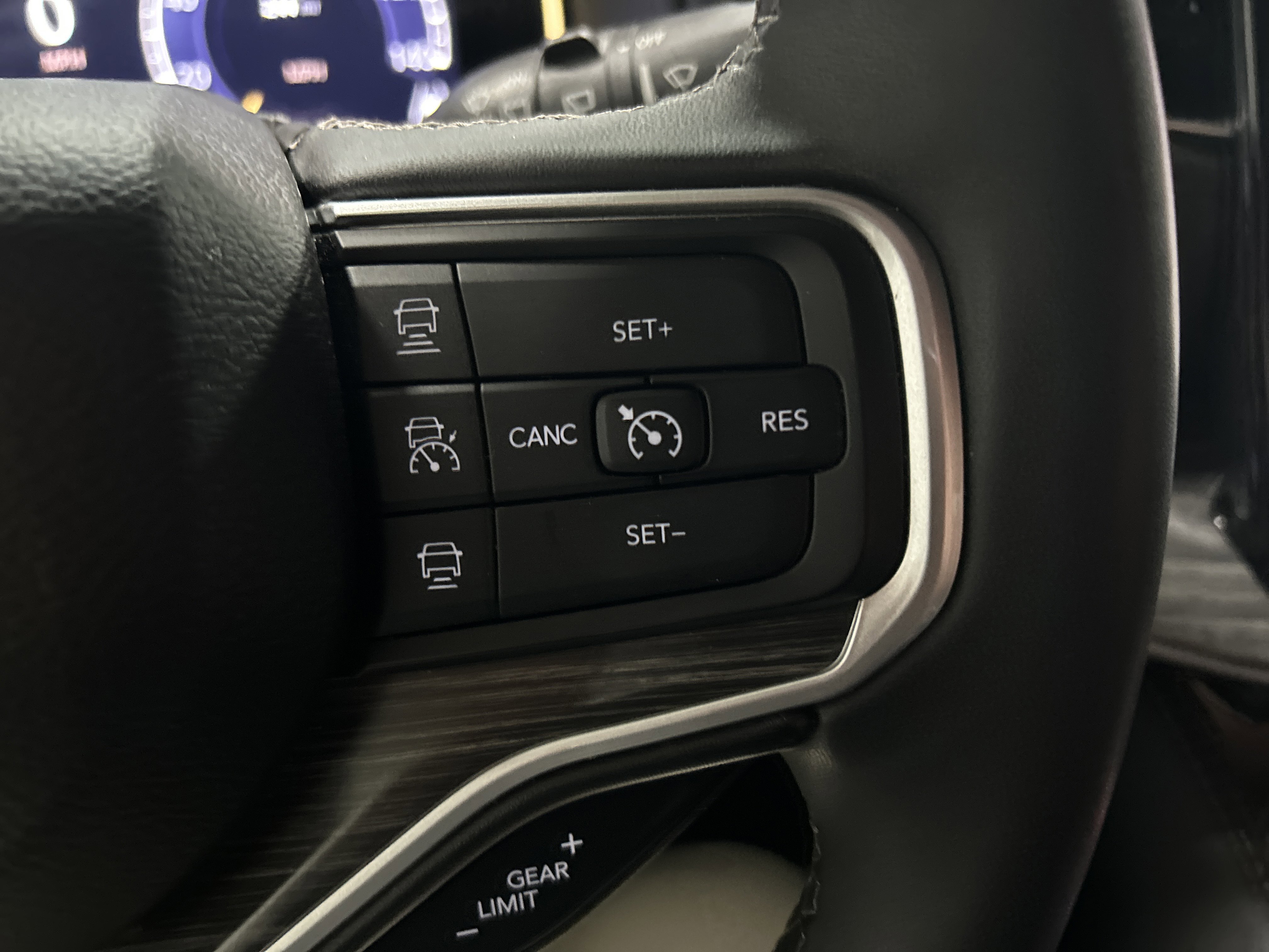 Used 2023 Jeep Wagoneer L Series II image 16