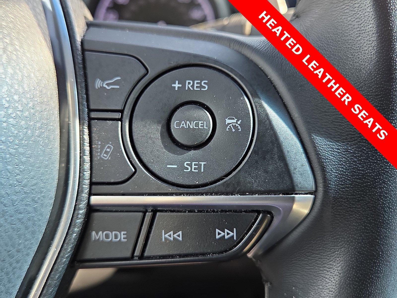 Used 2018 Toyota Camry XLE image 21