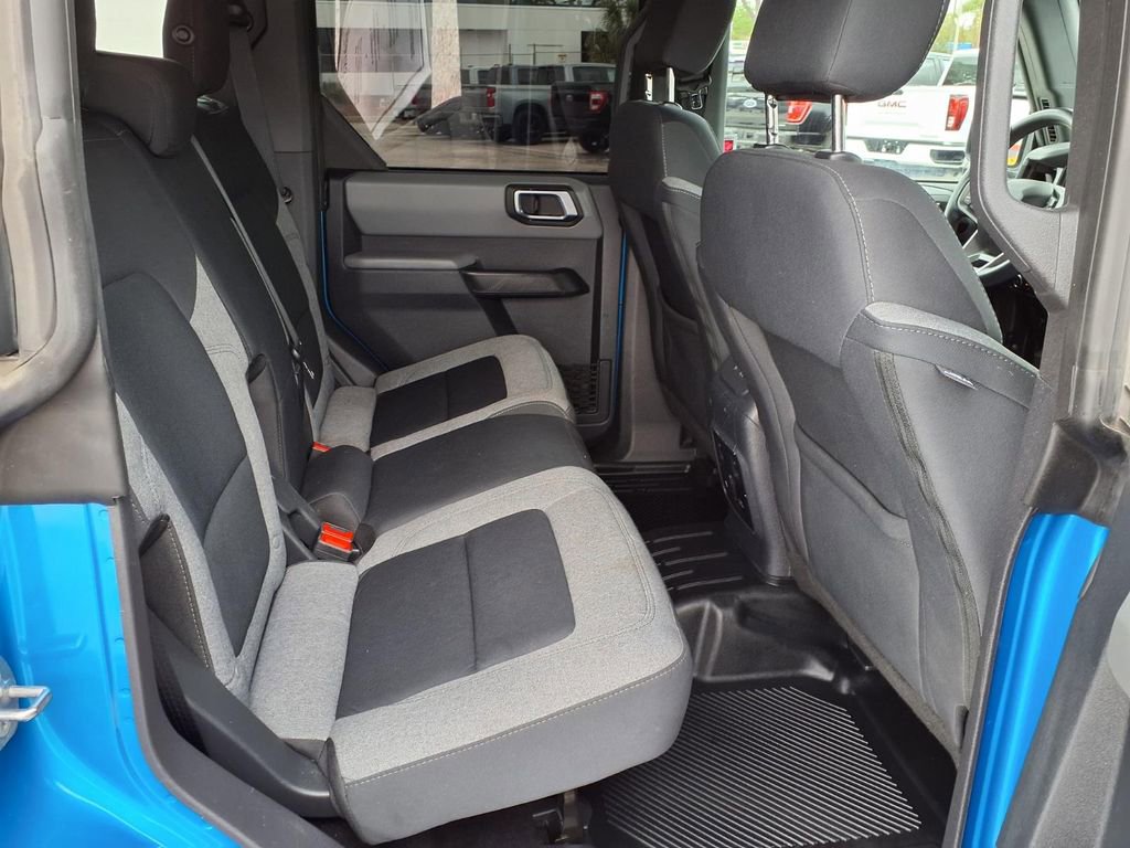 Used 2023 Ford Bronco Big Bend w/ Sasquatch Package image 16