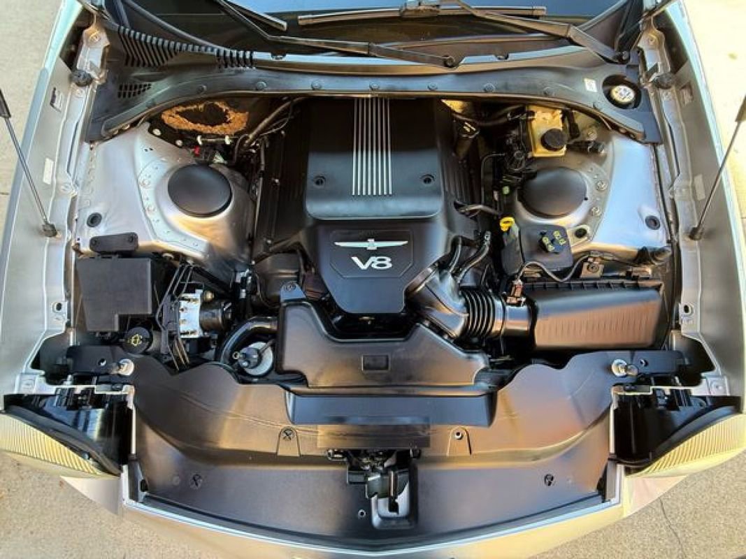 Used 2004 Ford Thunderbird image 36