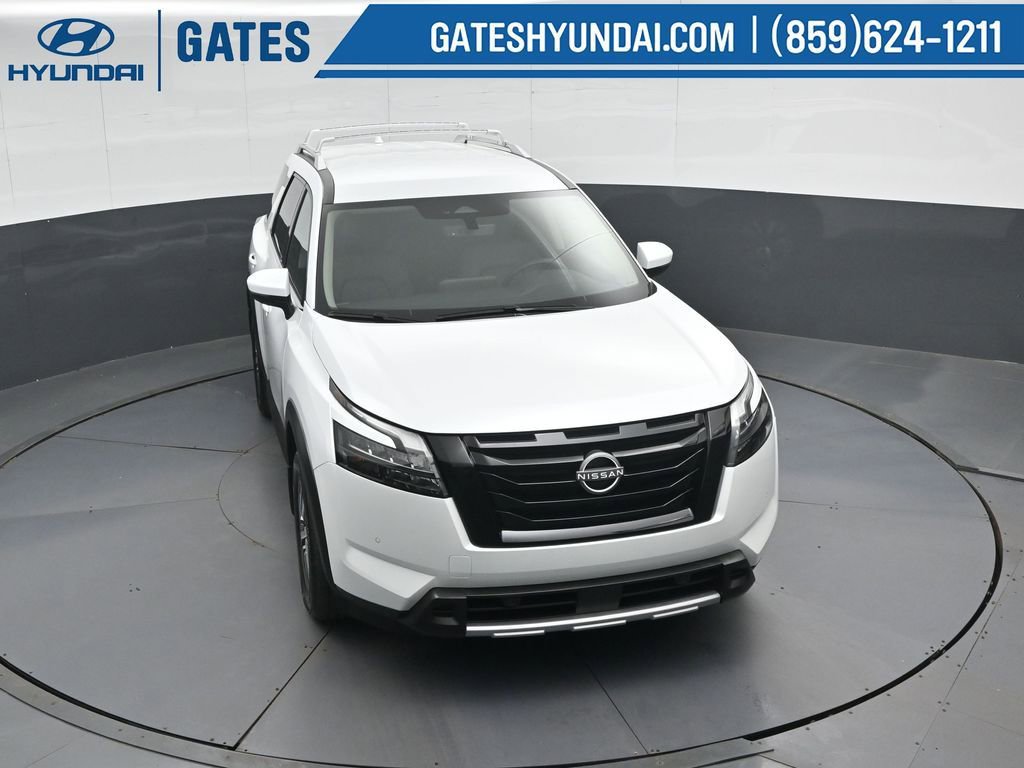 Used 2025 Nissan Pathfinder SL w/ Black Appearance Package AWD/4WD image 49