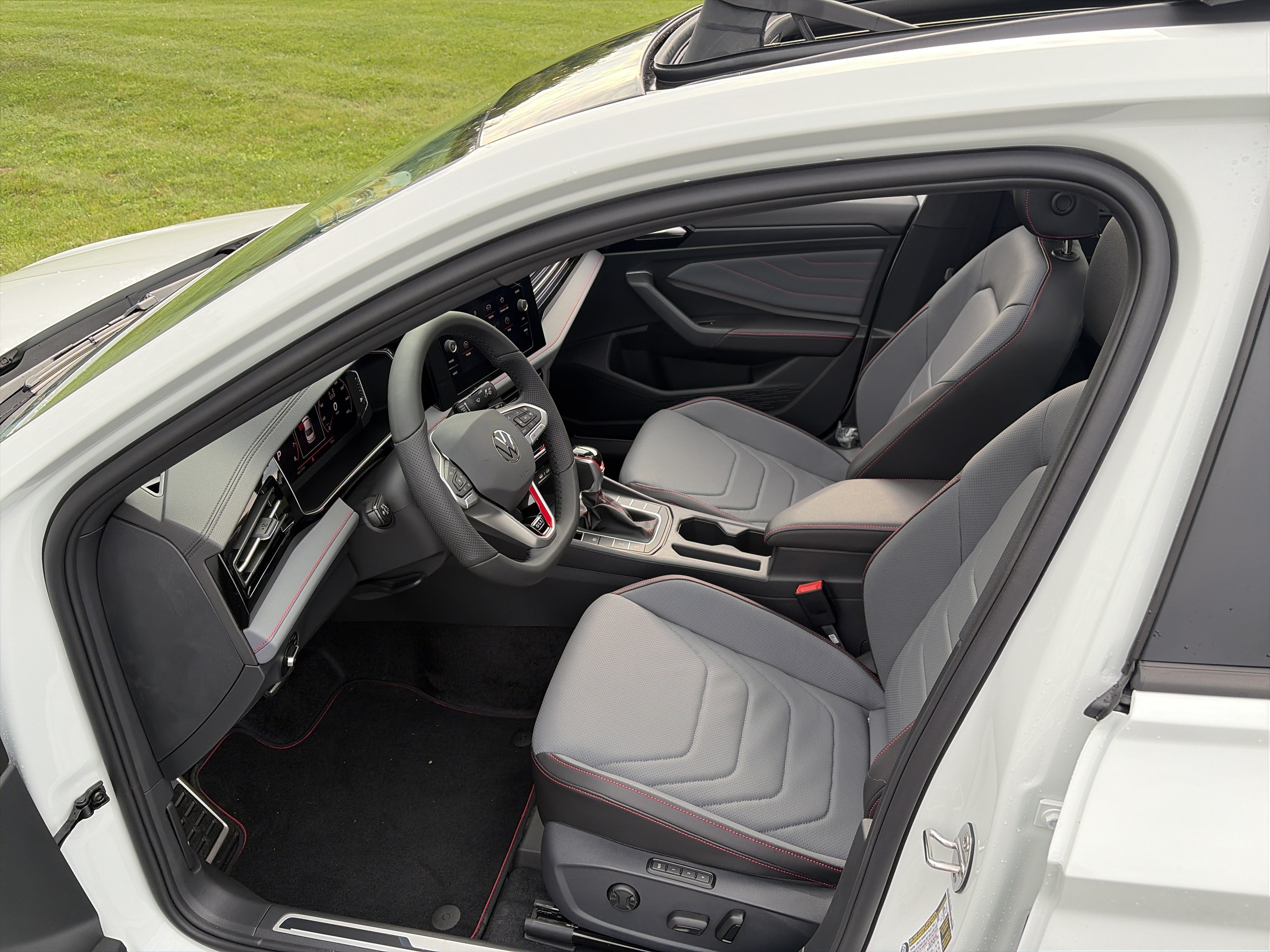 New 2027 Volkswagen Jetta GLI Autobahn FWD image 11
