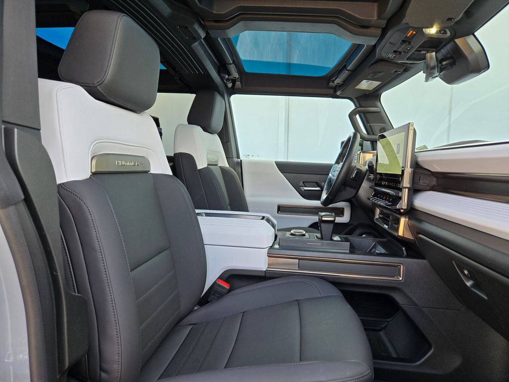 Used 2025 GMC Hummer EV 3X w/ LPO, Dark Essentials Package image 29
