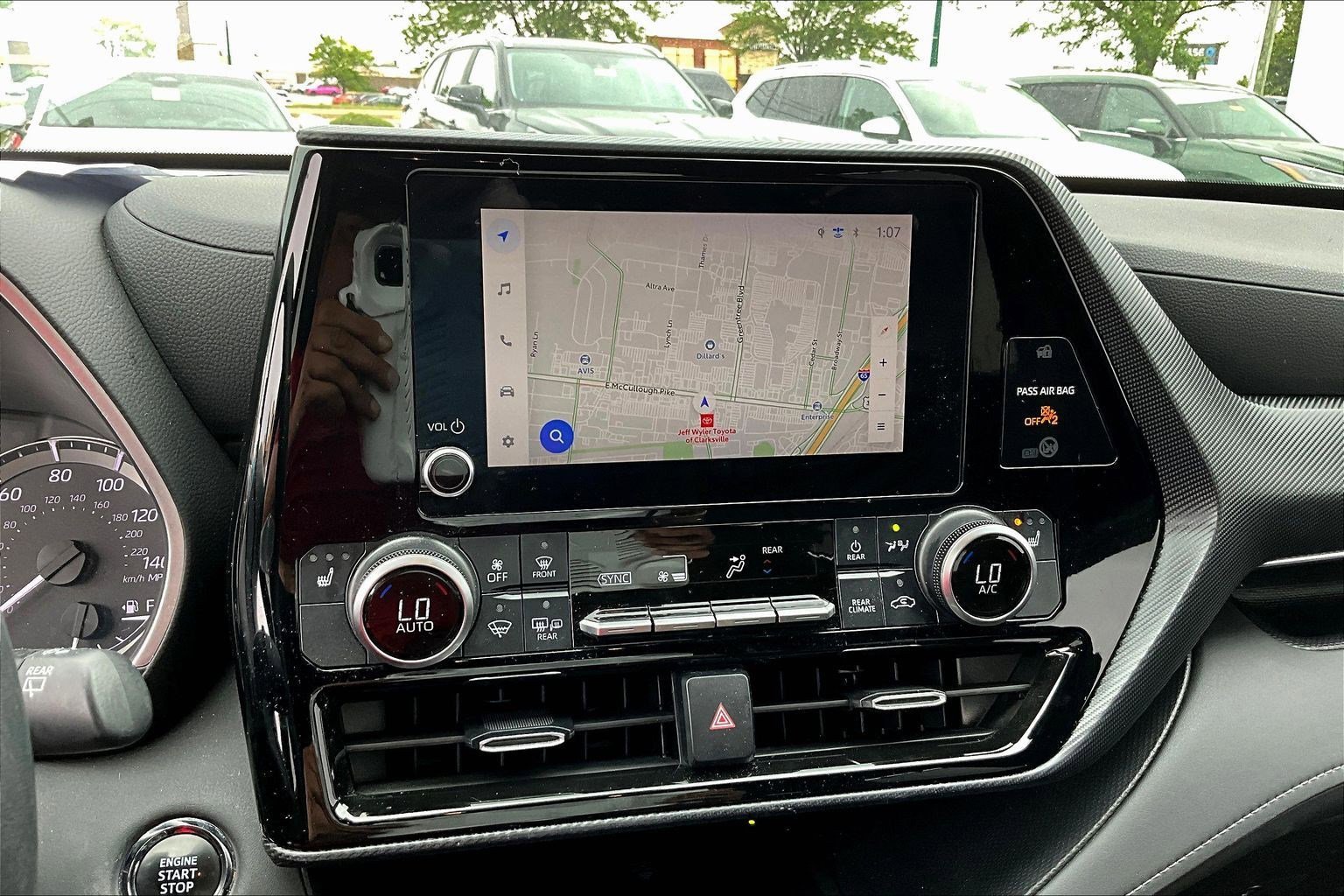 Used 2023 Toyota Highlander XSE AWD/4WD image 5