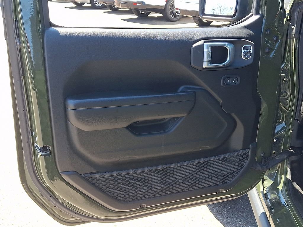 Used 2021 Jeep Gladiator Sport AWD/4WD image 12