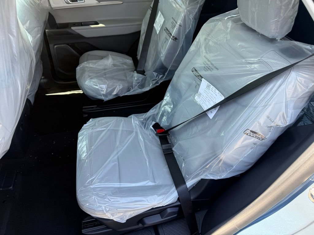 New 2026 Ford Explorer Active w/ Active Comfort Package AWD/4WD image 33