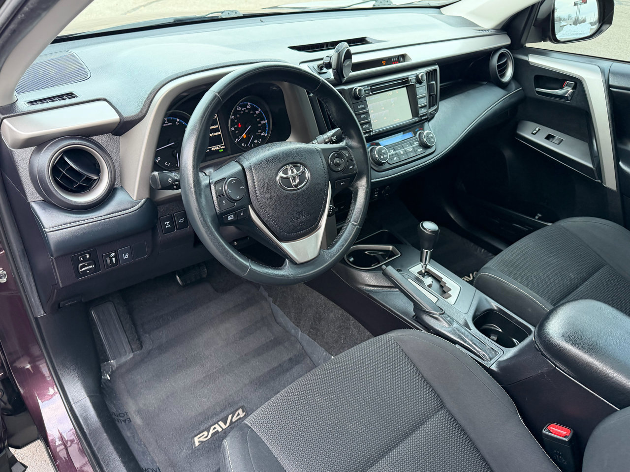 Used 2018 Toyota RAV4 XLE image 12