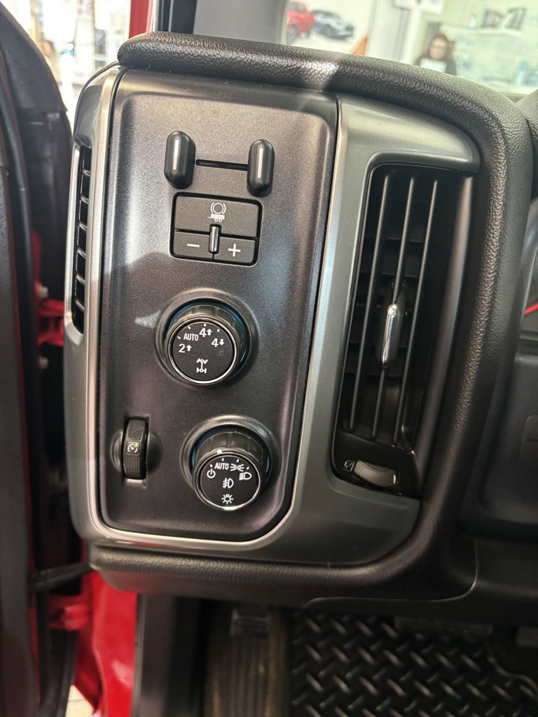 Used 2016 Chevrolet Silverado 1500 LT w/ All Star Edition image 10