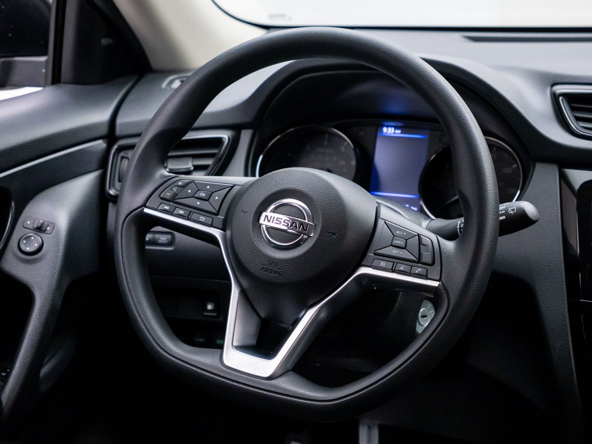 Used 2018 Nissan Rogue S AWD/4WD image 11