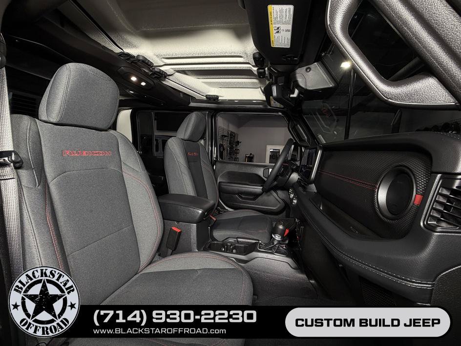 Used 2024 Jeep Gladiator Rubicon w/ Technology Group AWD/4WD image 22