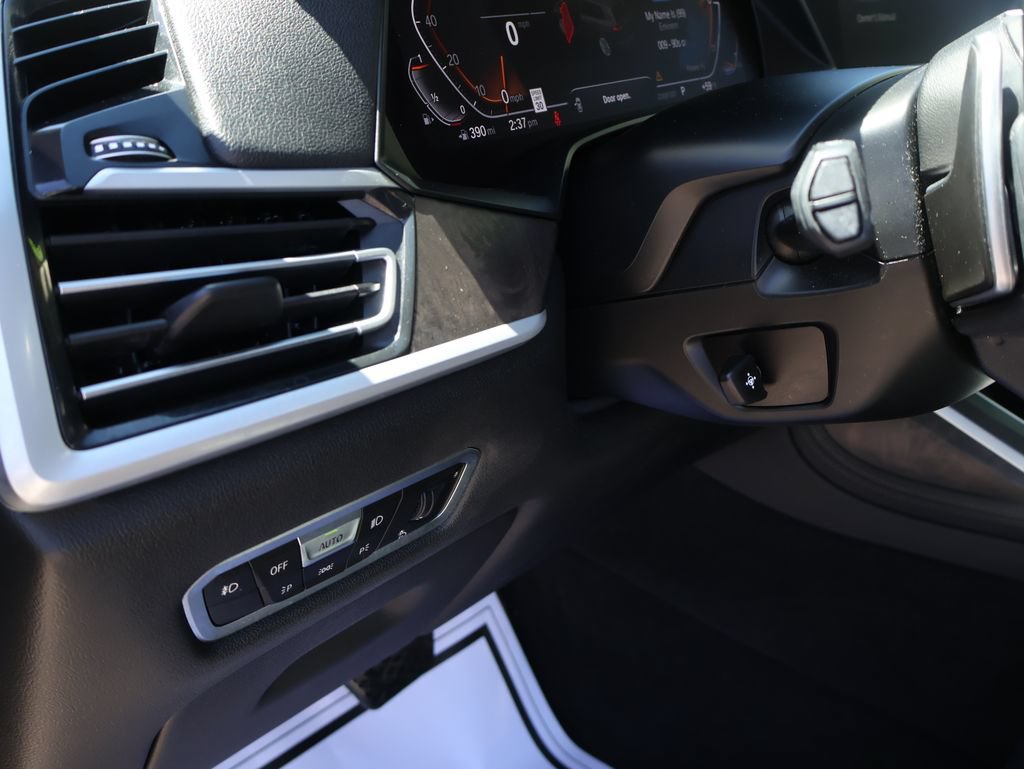 Used 2021 BMW X7 xDrive40i w/ Premium Package AWD/4WD image 23