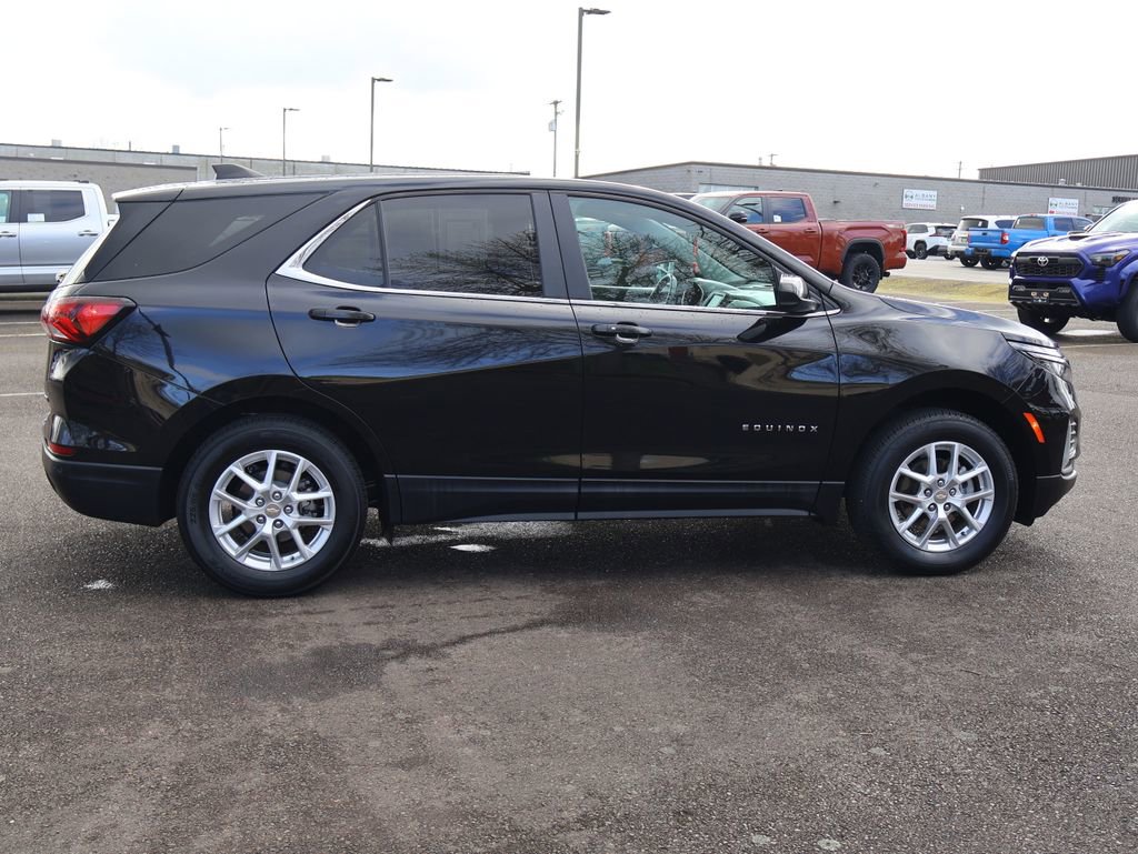 Used 2024 Chevrolet Equinox LT AWD/4WD image 8