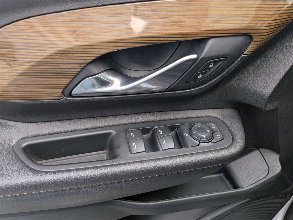 Used 2021 GMC Terrain SLE w/ Driver Convenience Package image 11