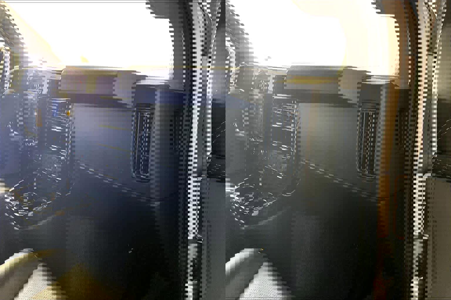 Used 2021 Chevrolet Express 2500 LS w/ Enhanced Convenience Package image 16