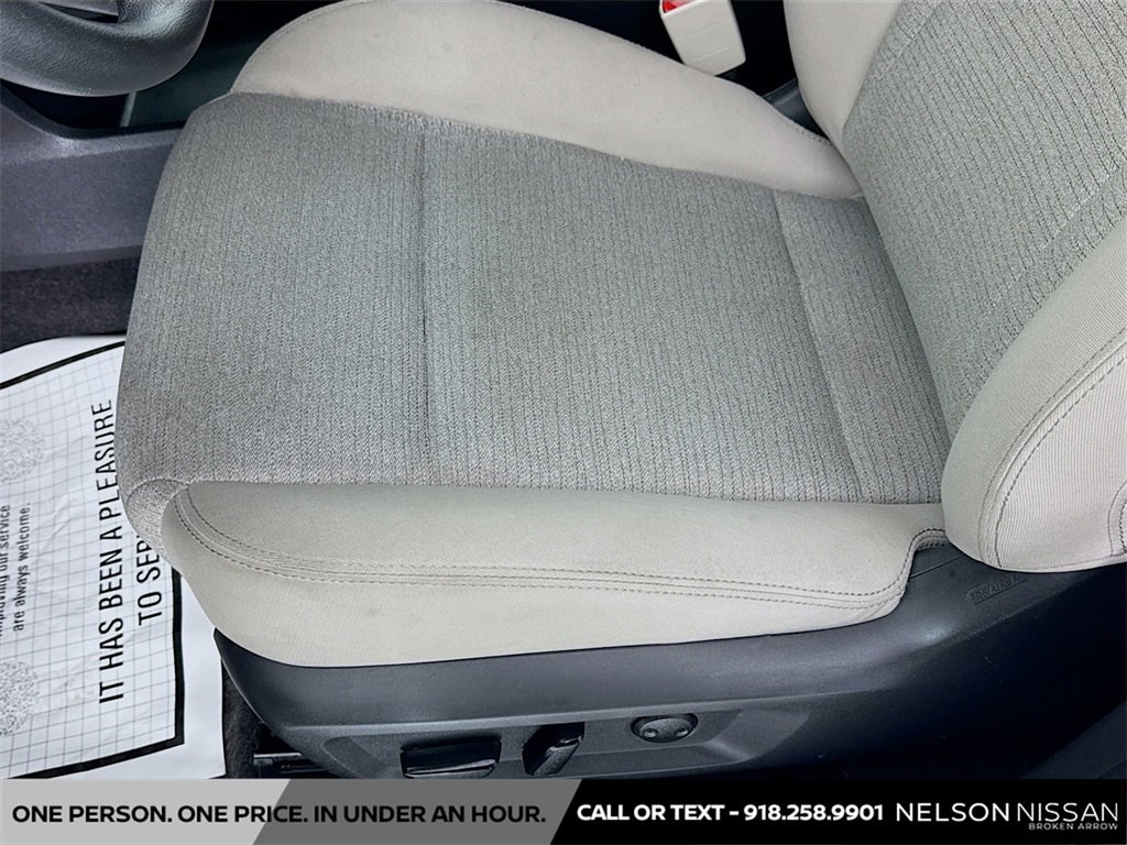 Used 2022 Nissan Rogue SV image 18