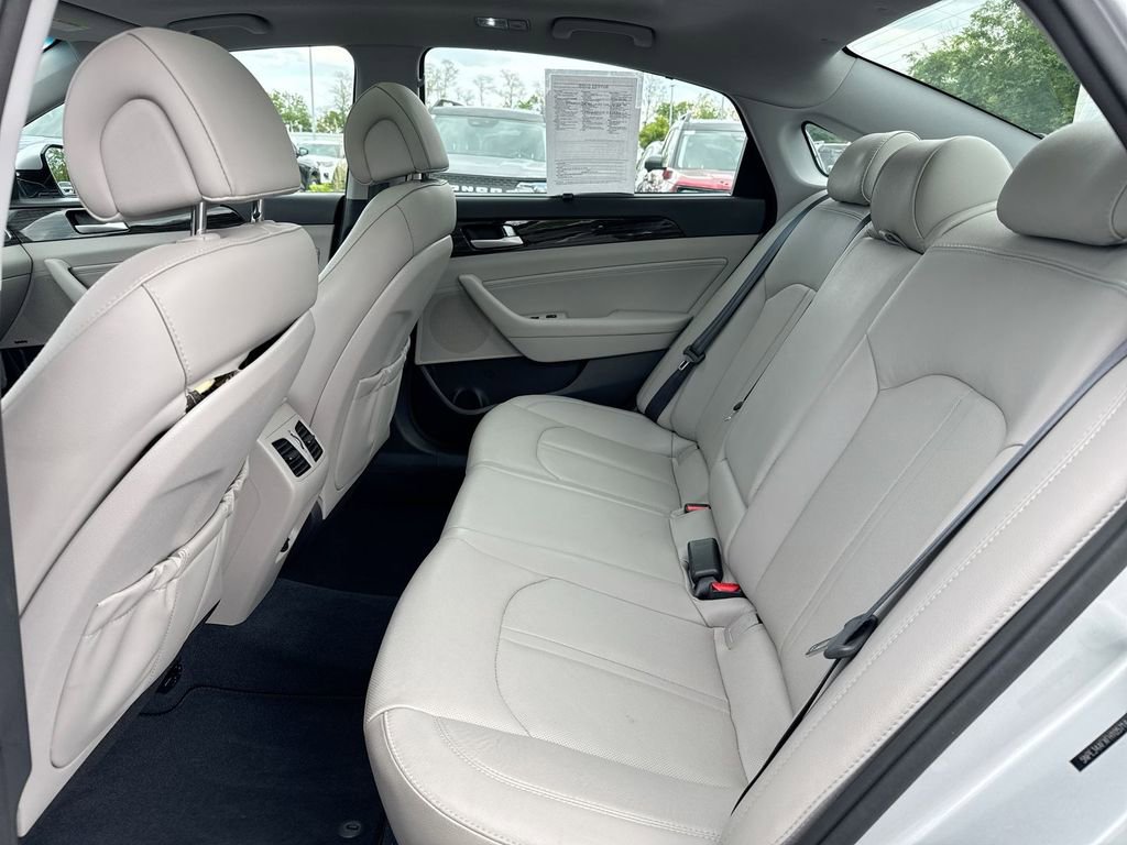 Used 2015 Hyundai Sonata Limited w/ Option Group 06 FWD image 24