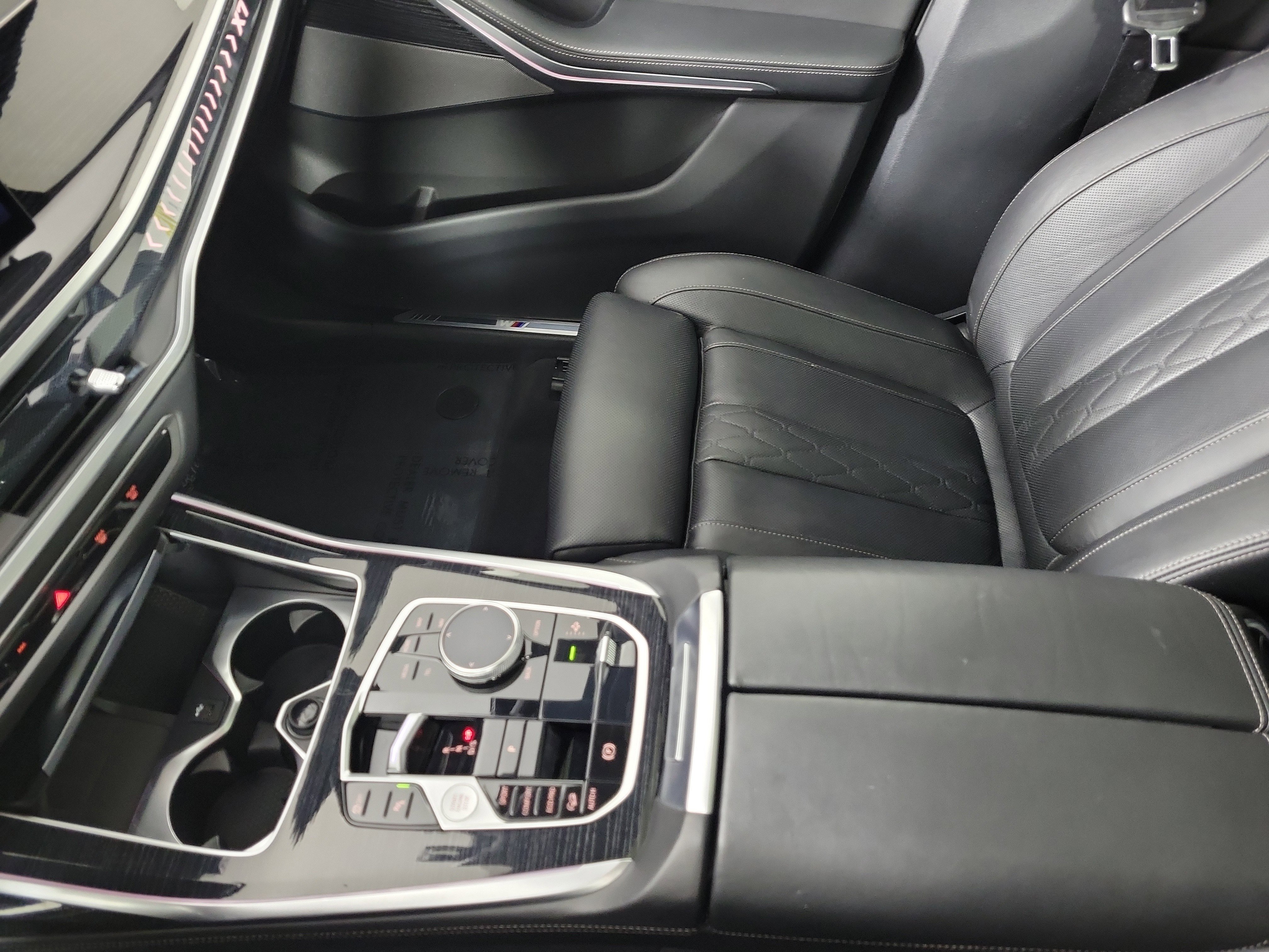 Certified 2024 BMW X7 xDrive40i w/ M Sport Package image 23