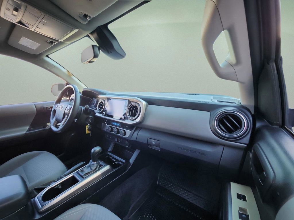 Used 2022 Toyota Tacoma SR5 w/ Technology Package image 21