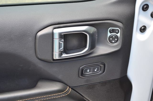 Used 2024 Jeep Wrangler Unlimited Sahara AWD/4WD image 16