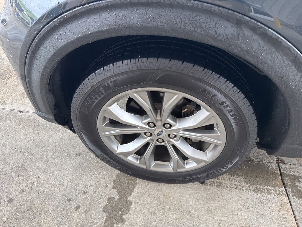 Used 2022 Ford Explorer XLT w/ Equipment Group 202A image 20