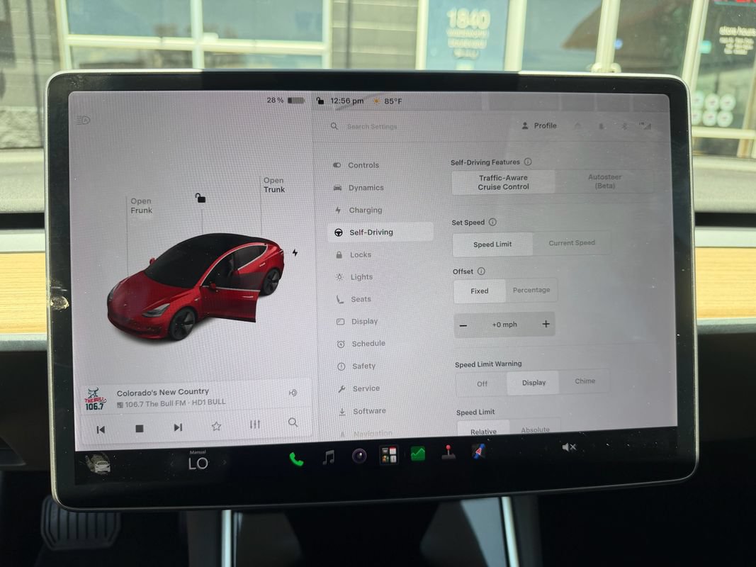 Used 2018 Tesla Model 3 Long Range RWD image 35