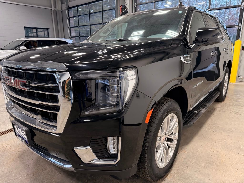 Used 2023 GMC Yukon SLT w/ SLT Luxury Package video 4