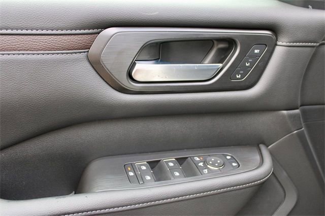 New 2025 Nissan Armada SL w/ Captain's Chari Seat Package image 12