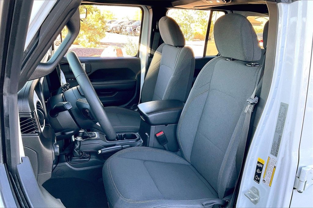 Used 2024 Jeep Wrangler Sport S image 23