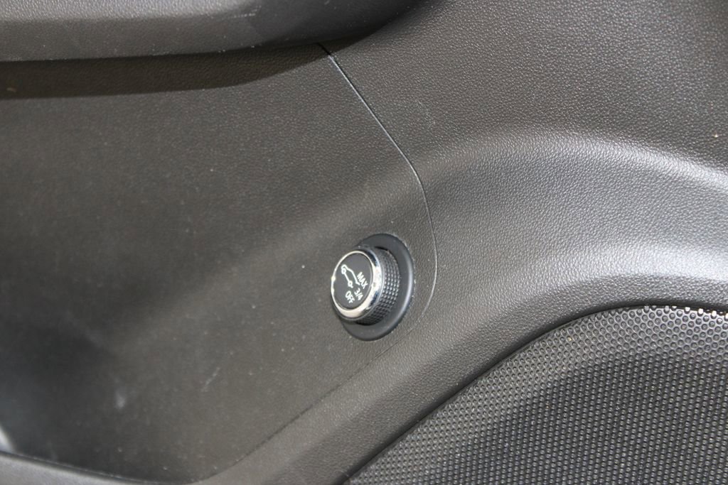 Used 2019 GMC Acadia SLE FWD image 23